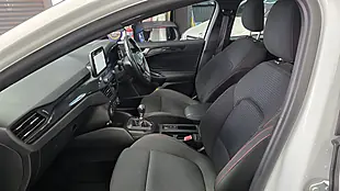 Used 2019 Ford Focus ST-Line White - Interior and Exterior details 10