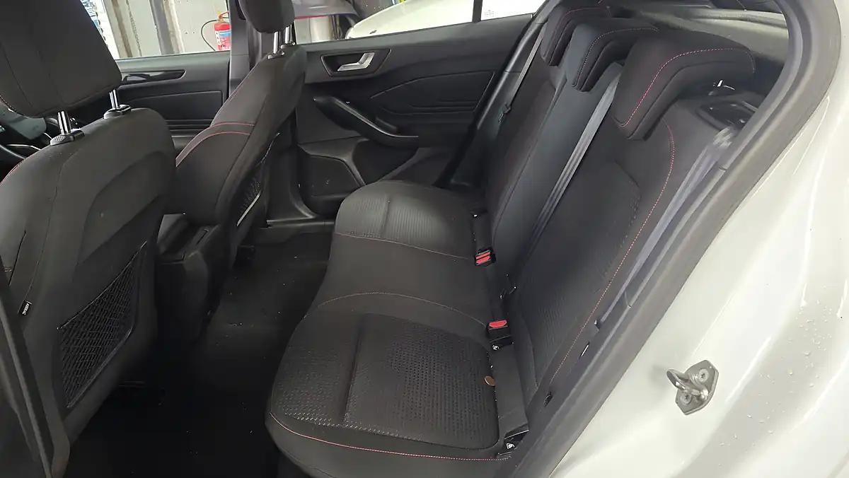 Used 2019 Ford Focus ST-Line White - Interior and Exterior details 12