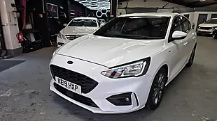 Used 2019 Ford Focus ST-Line White - Interior and Exterior details 3
