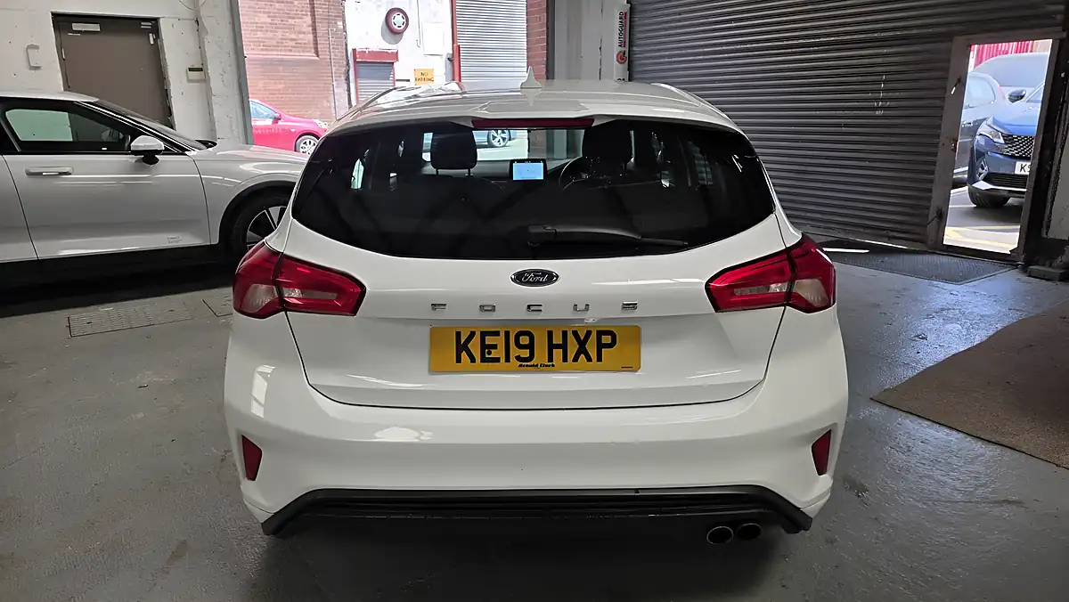 Used 2019 Ford Focus ST-Line White - Interior and Exterior details 5