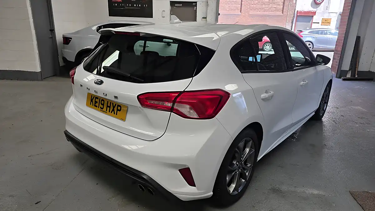 Used 2019 Ford Focus ST-Line White - Interior and Exterior details 6