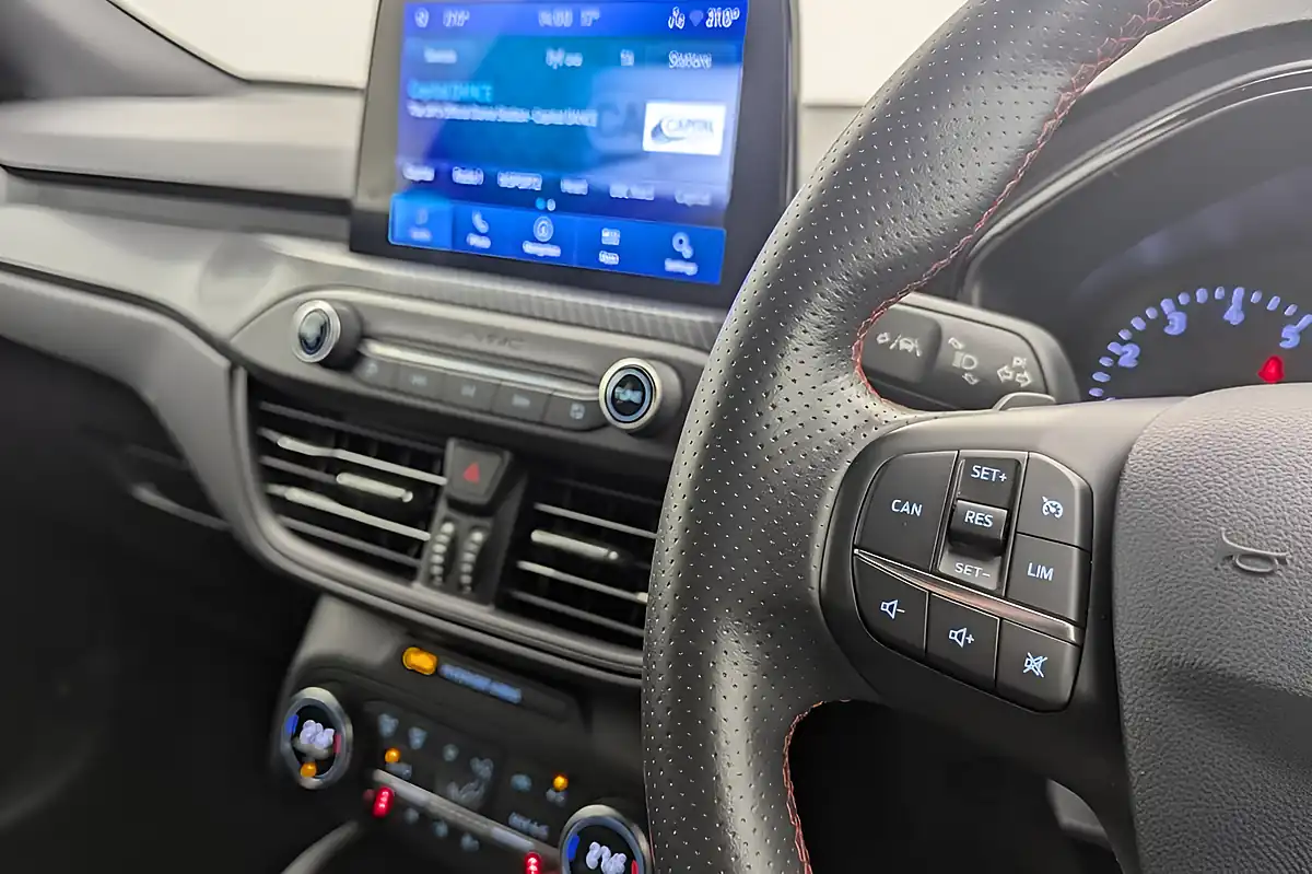 Used 2019 Ford Focus ST-Line X Black - Interior and Exterior details 11