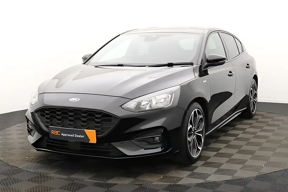 Used 2019 Ford Focus ST-Line X Black - Interior and Exterior details 6