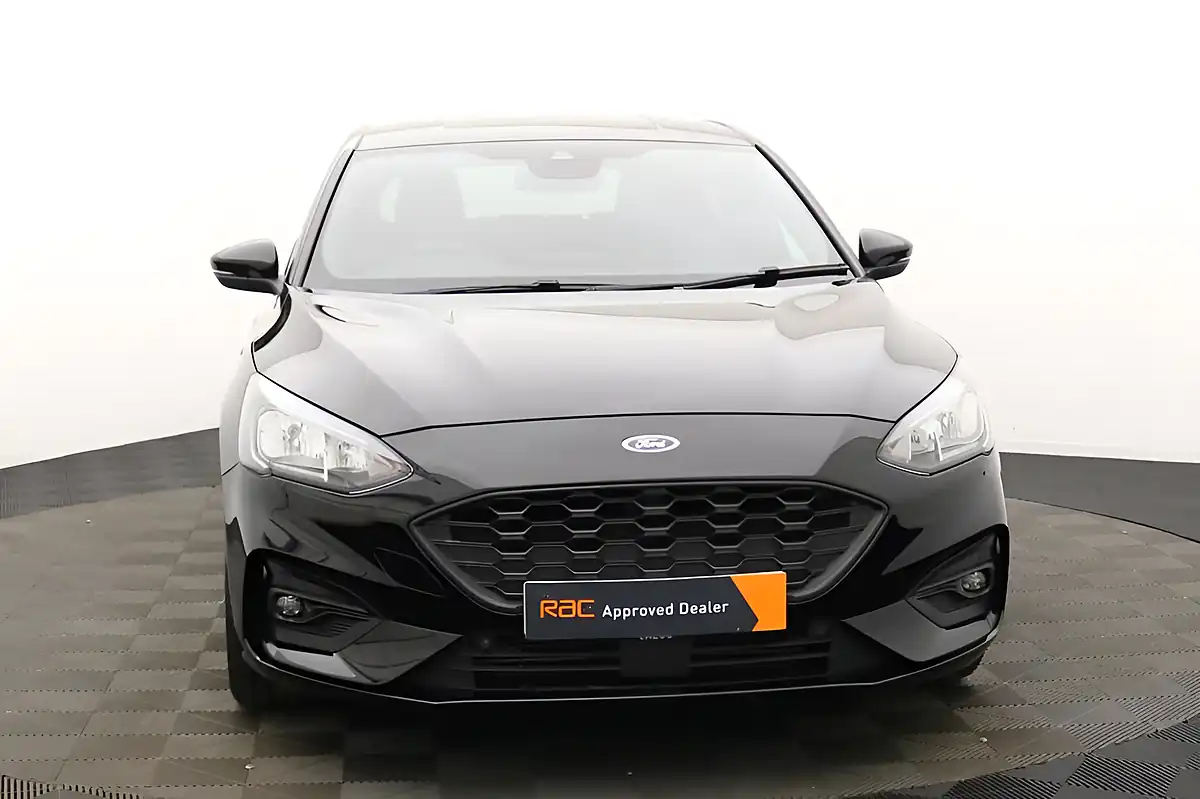 Used 2019 Ford Focus ST-Line X Black - Interior and Exterior details 7