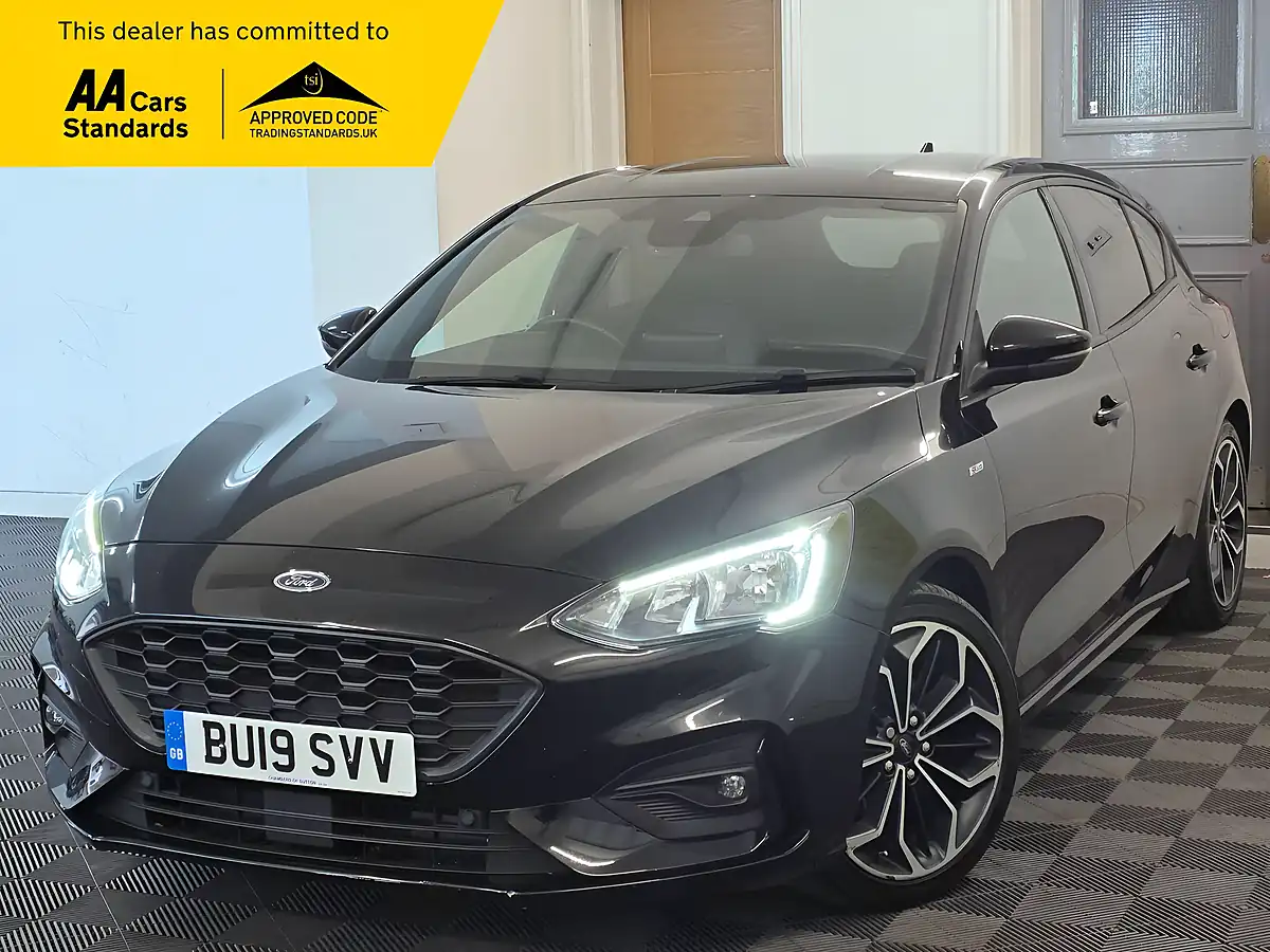 Used 2019 Ford Focus ST-Line X Black - Front View