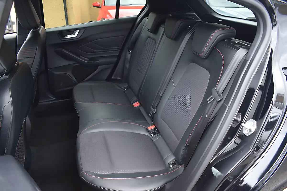 Used 2019 Ford Focus ST-Line X Black - Interior and Exterior details 12