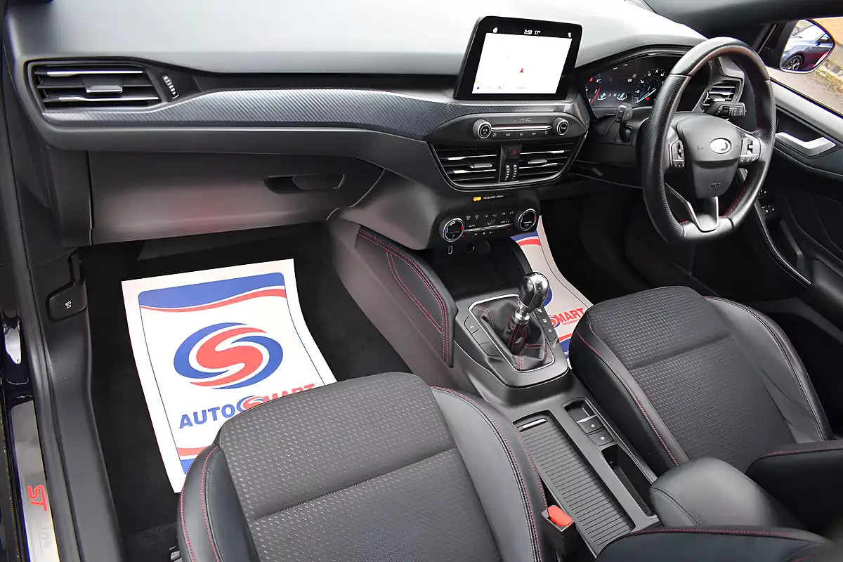Used 2019 Ford Focus ST-Line X Black - Interior and Exterior details 13
