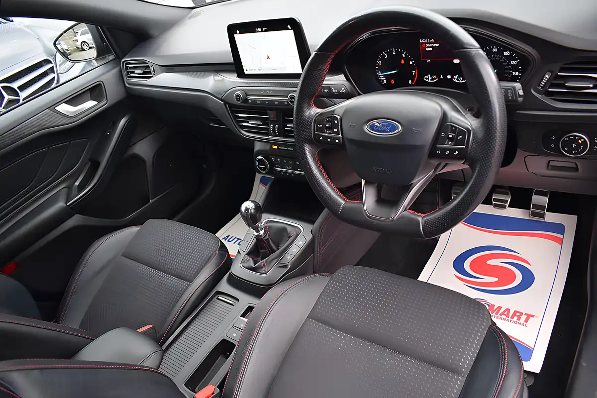 Used 2019 Ford Focus ST-Line X Black - Interior and Exterior details 8