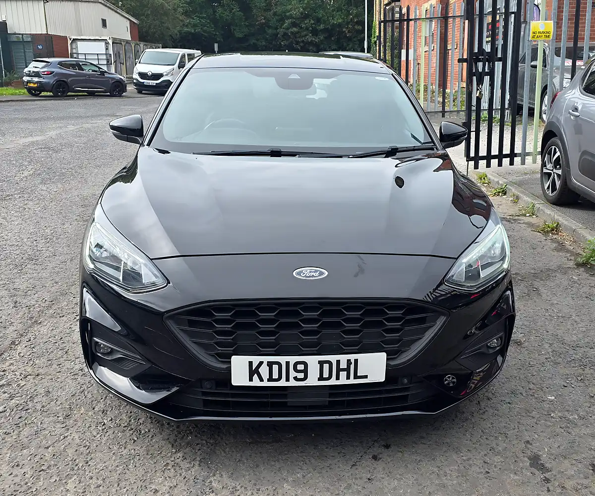 Used 2019 Ford Focus ST-Line X Black - Interior and Exterior details 3