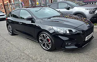 Used 2019 Ford Focus ST-Line X Black - Interior and Exterior details 4