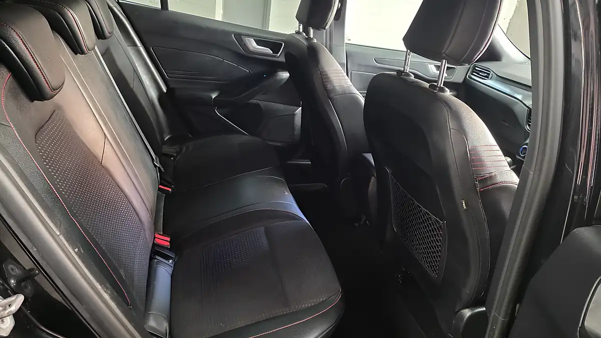 Used 2019 Ford Focus ST-Line X Black - Interior and Exterior details 11