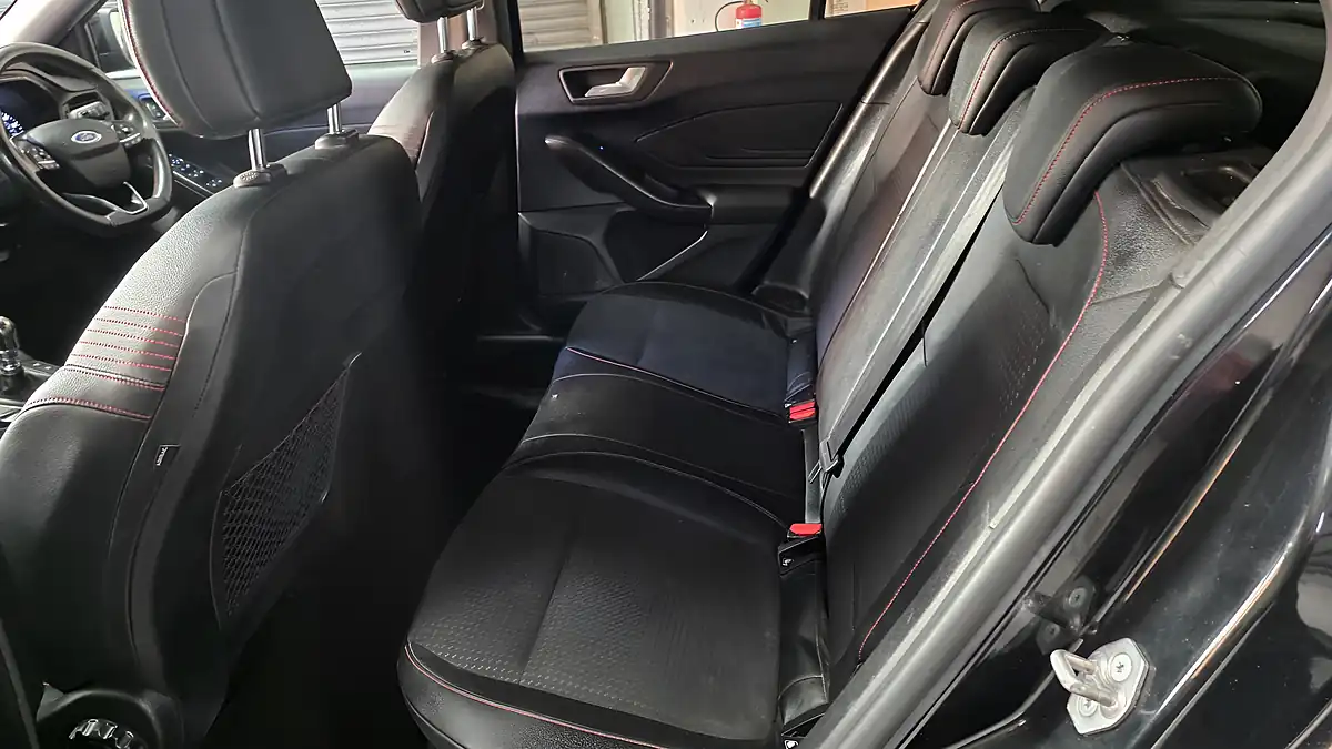 Used 2019 Ford Focus ST-Line X Black - Interior and Exterior details 12