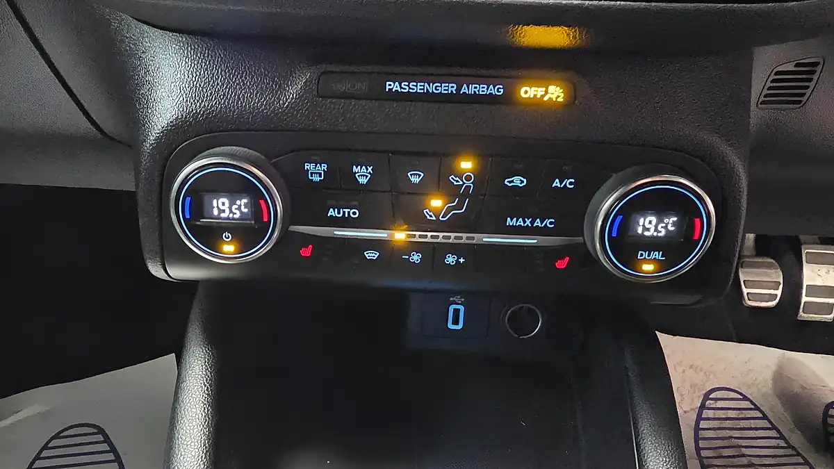 Used 2019 Ford Focus ST-Line X Black - Interior and Exterior details 15