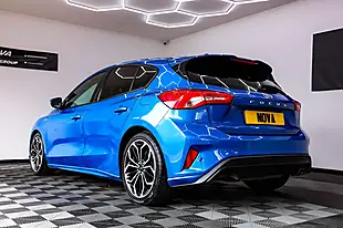 Used 2019 Ford Focus ST-Line X Blue - Interior and Exterior details 12