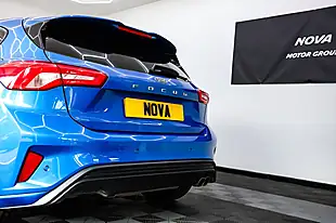 Used 2019 Ford Focus ST-Line X Blue - Interior and Exterior details 14