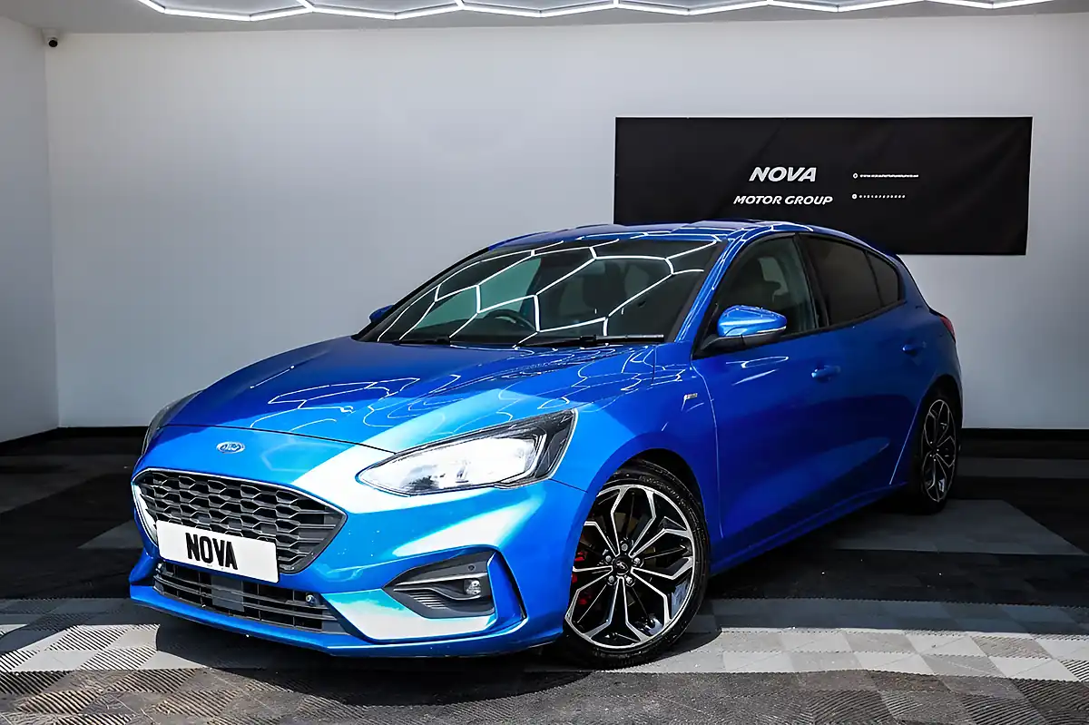 Used 2019 Ford Focus ST-Line X Blue - Interior and Exterior details 2