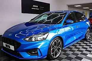 Used 2019 Ford Focus ST-Line X Blue - Interior and Exterior details 7