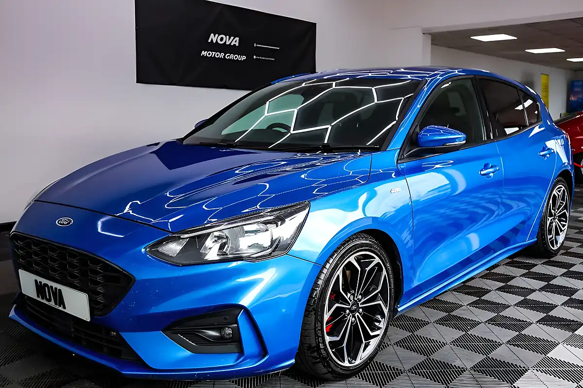 Used 2019 Ford Focus ST-Line X Blue - Interior and Exterior details 7