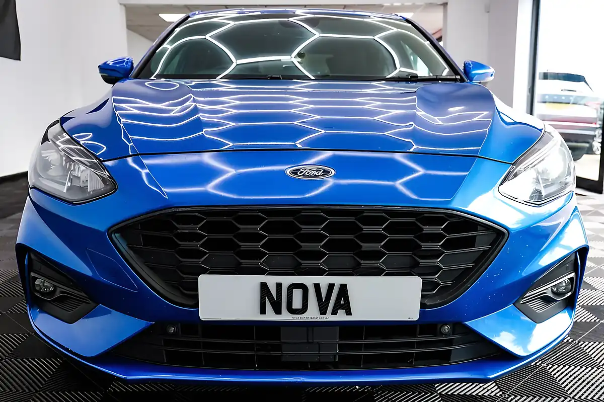 Used 2019 Ford Focus ST-Line X Blue - Interior and Exterior details 8