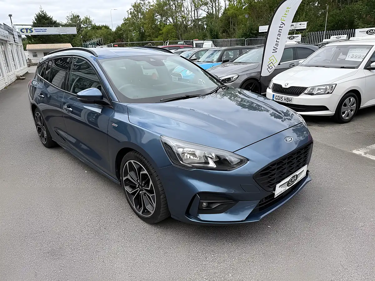 Used 2019 Ford Focus ST-Line X Blue - Front View
