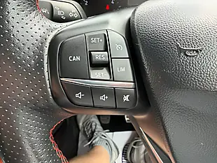 Used 2019 Ford Focus ST-Line X Blue - Interior and Exterior details 17