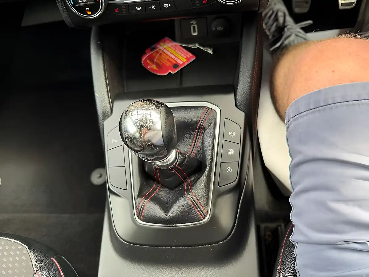 Used 2019 Ford Focus ST-Line X Blue - Interior and Exterior details 19