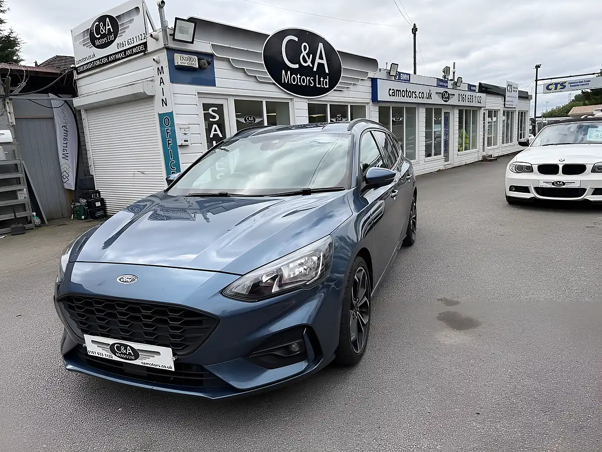 Used 2019 Ford Focus ST-Line X Blue - Interior and Exterior details 3