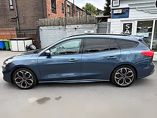 Used 2019 Ford Focus ST-Line X Blue - Interior and Exterior details 4