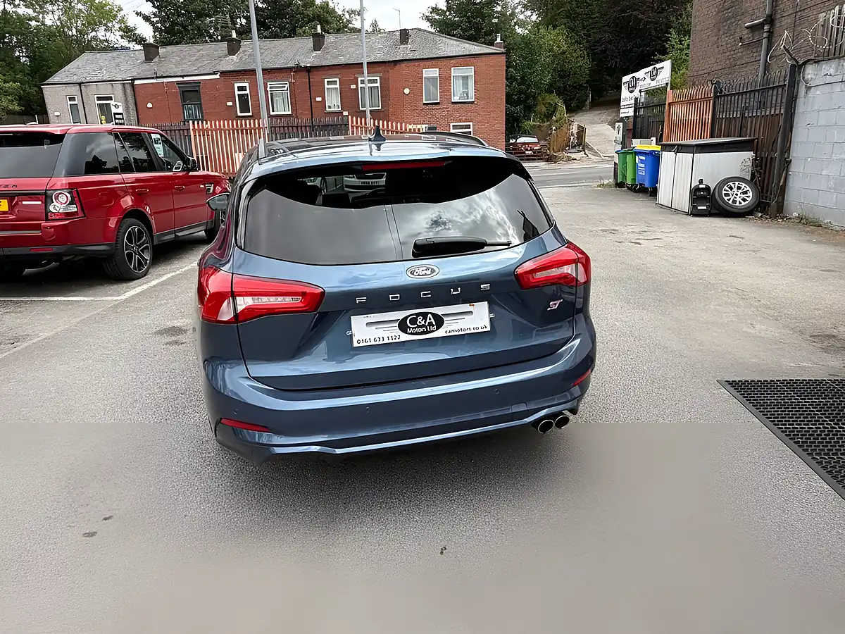 Used 2019 Ford Focus ST-Line X Blue - Interior and Exterior details 6