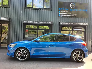 Used 2019 Ford Focus ST-Line X Blue - Interior and Exterior details 4
