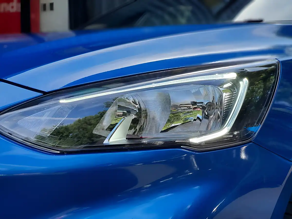 Used 2019 Ford Focus ST-Line X Blue - Interior and Exterior details 9