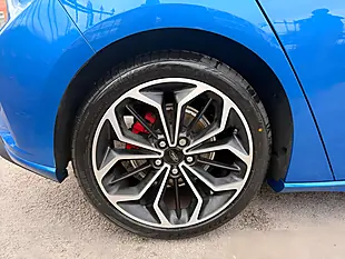 Used 2019 Ford Focus ST-Line X Blue - Interior and Exterior details 10
