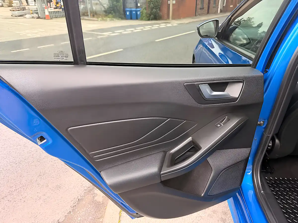 Used 2019 Ford Focus ST-Line X Blue - Interior and Exterior details 14