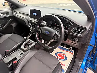 Used 2019 Ford Focus ST-Line X Blue - Interior and Exterior details 15