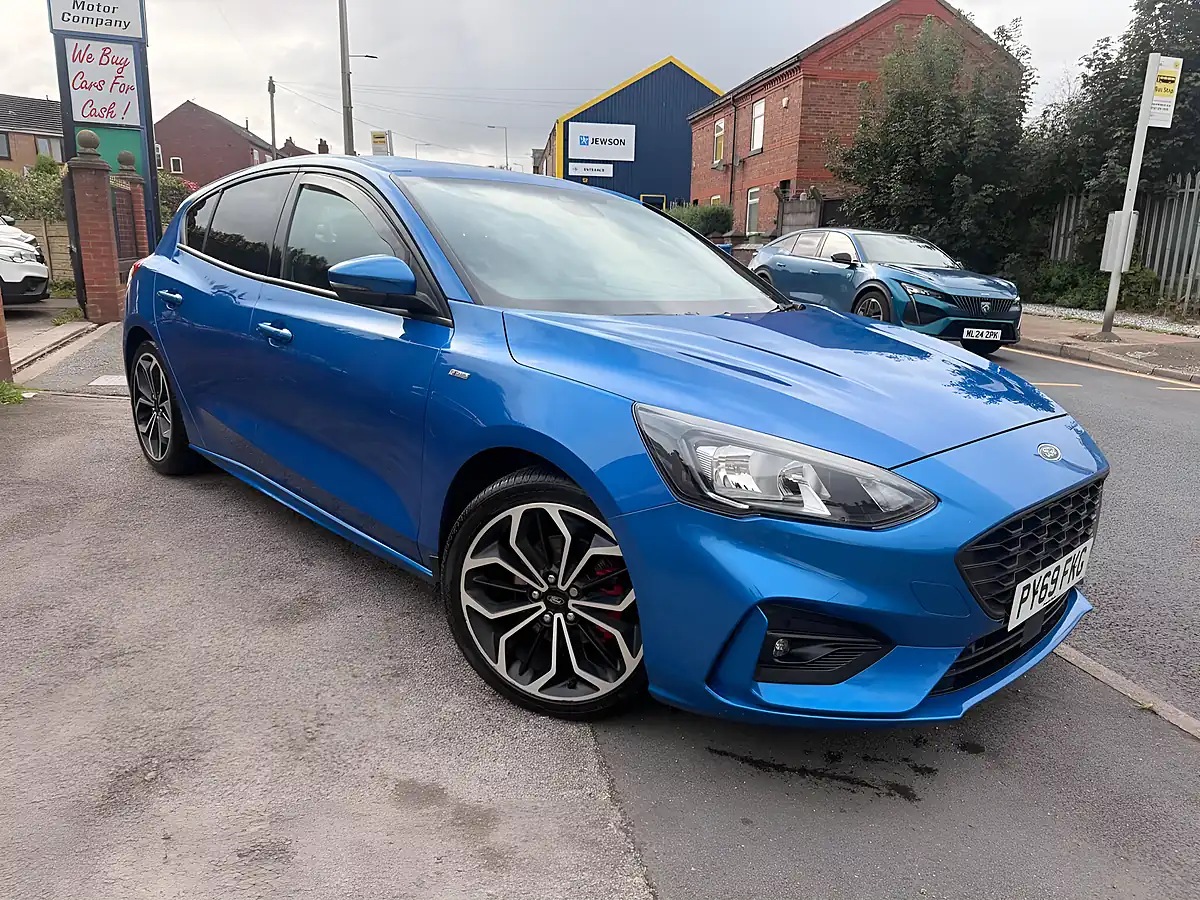 Used 2019 Ford Focus ST-Line X Blue - Interior and Exterior details 2