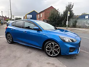 Used 2019 Ford Focus ST-Line X Blue - Interior and Exterior details 3