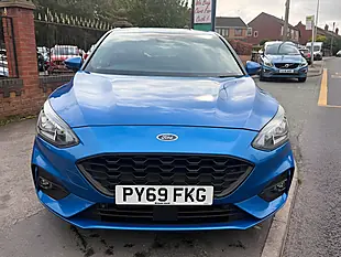 Used 2019 Ford Focus ST-Line X Blue - Interior and Exterior details 4