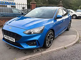 Used 2019 Ford Focus ST-Line X Blue - Interior and Exterior details 6