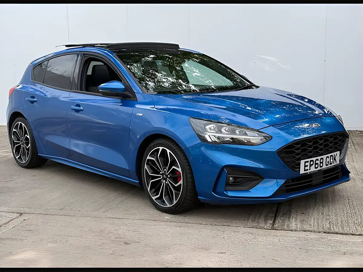 Used 2019 Ford Focus ST-Line X Chrome Blue - Front View