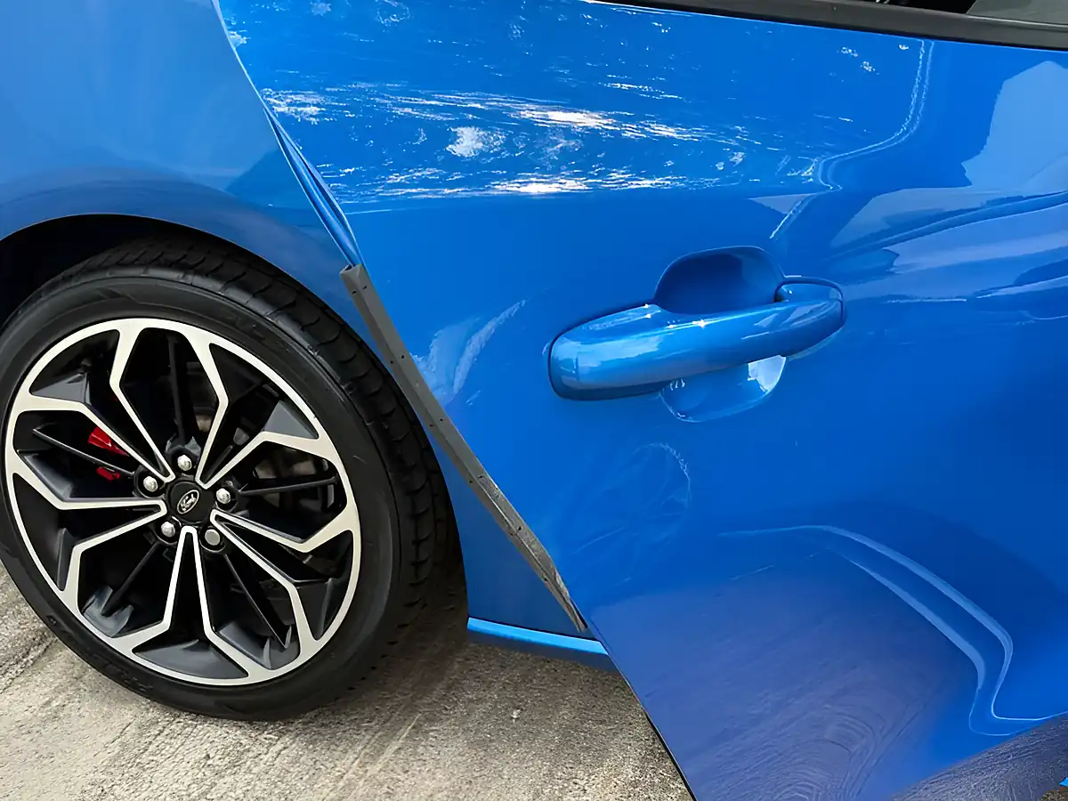 Used 2019 Ford Focus ST-Line X Chrome Blue - Interior and Exterior details 10