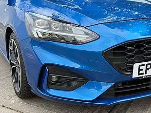 Used 2019 Ford Focus ST-Line X Chrome Blue - Interior and Exterior details 6