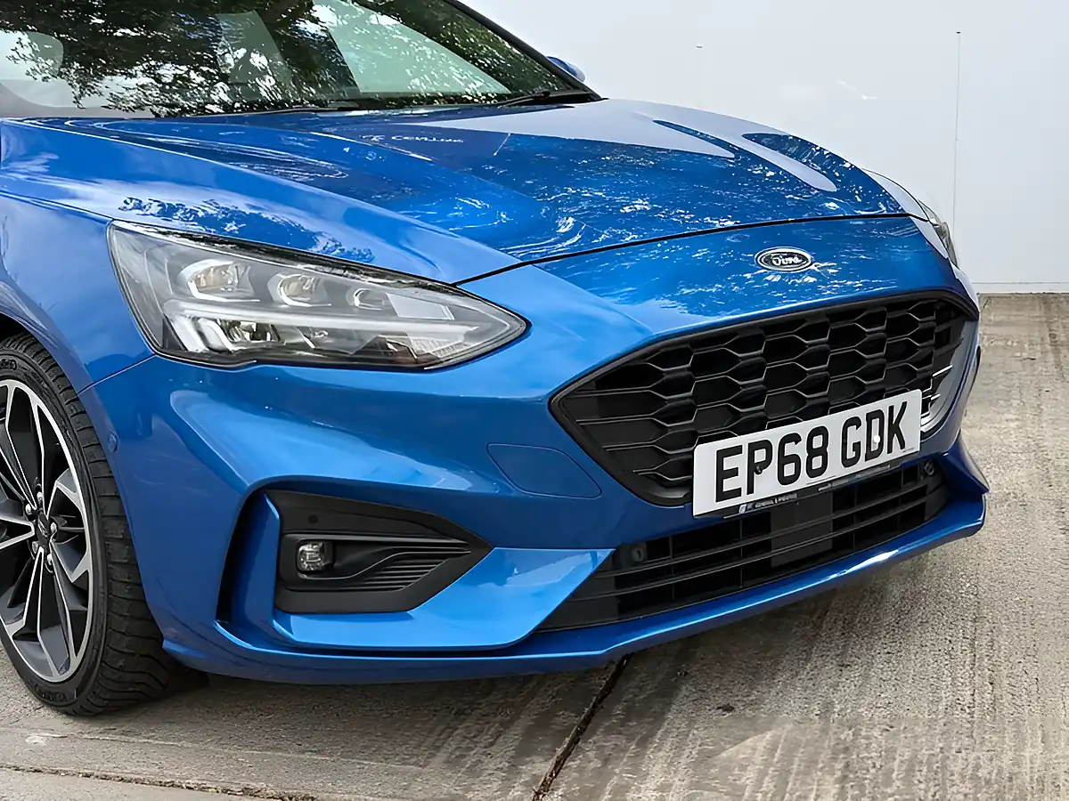 Used 2019 Ford Focus ST-Line X Chrome Blue - Interior and Exterior details 7