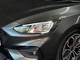 Used 2019 Ford Focus ST-Line X Grey - Interior and Exterior details 10