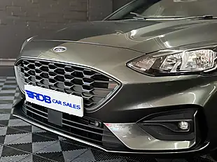 Used 2019 Ford Focus ST-Line X Grey - Interior and Exterior details 4