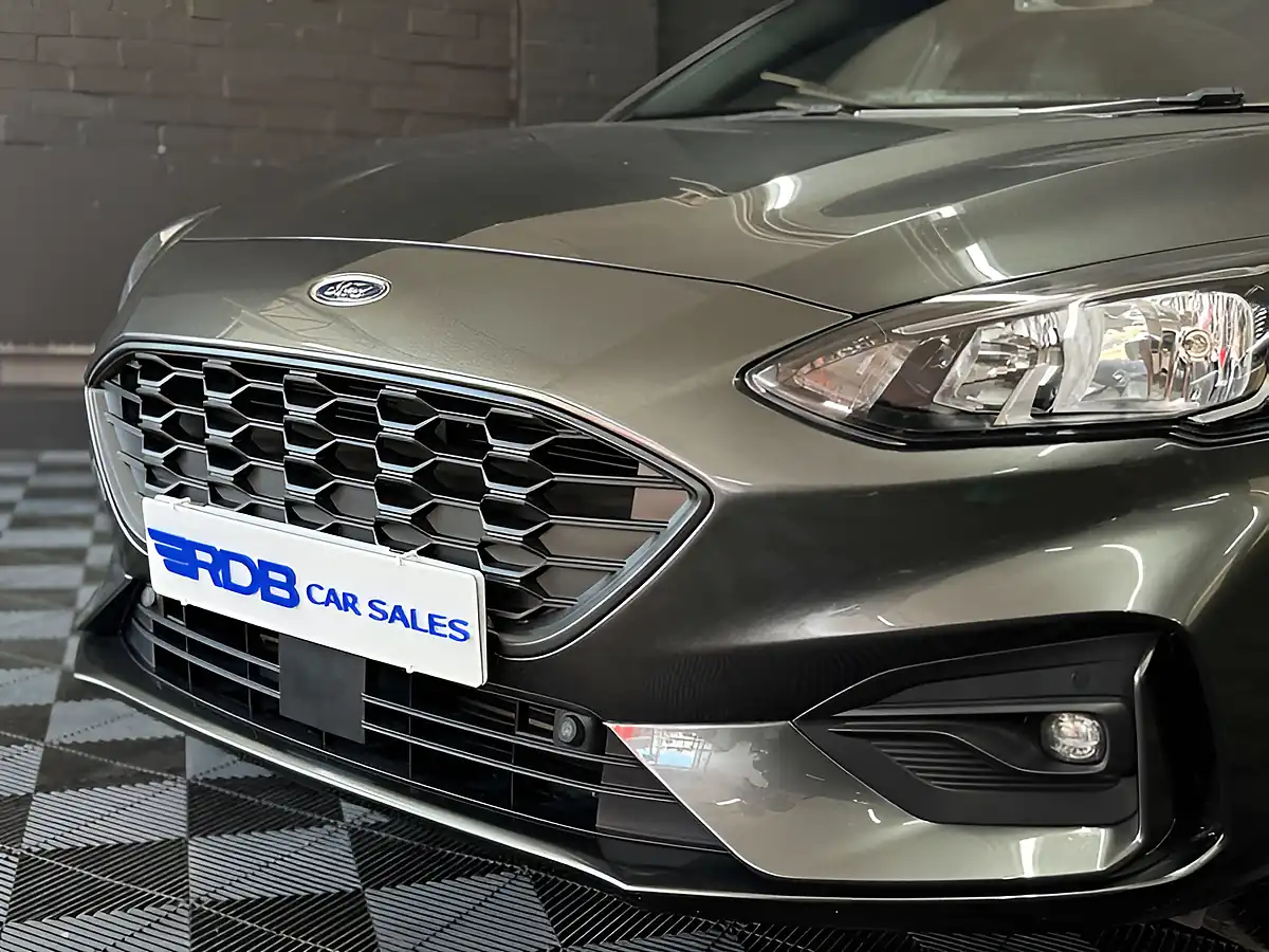 Used 2019 Ford Focus ST-Line X Grey - Interior and Exterior details 4