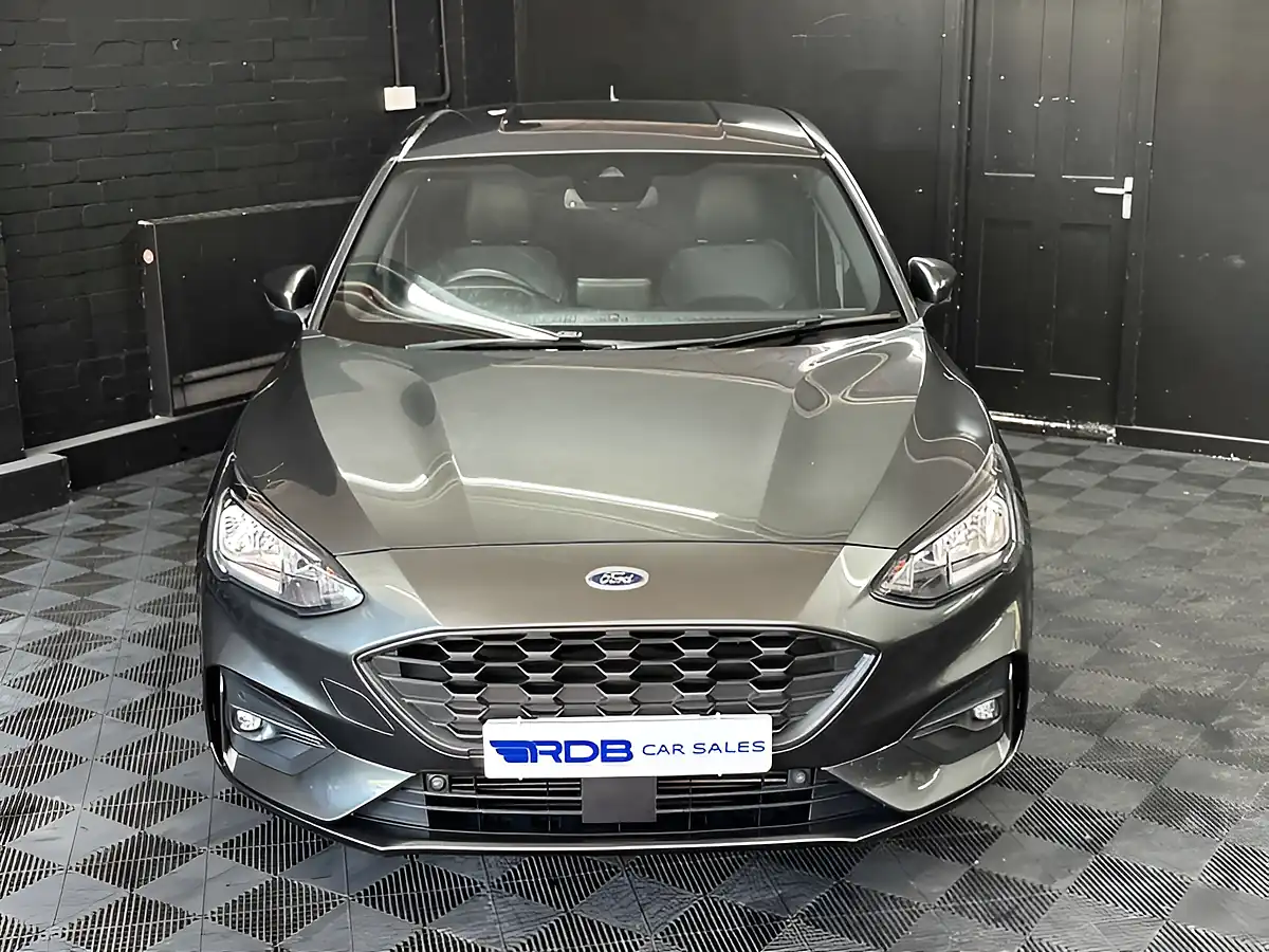 Used 2019 Ford Focus ST-Line X Grey - Interior and Exterior details 6
