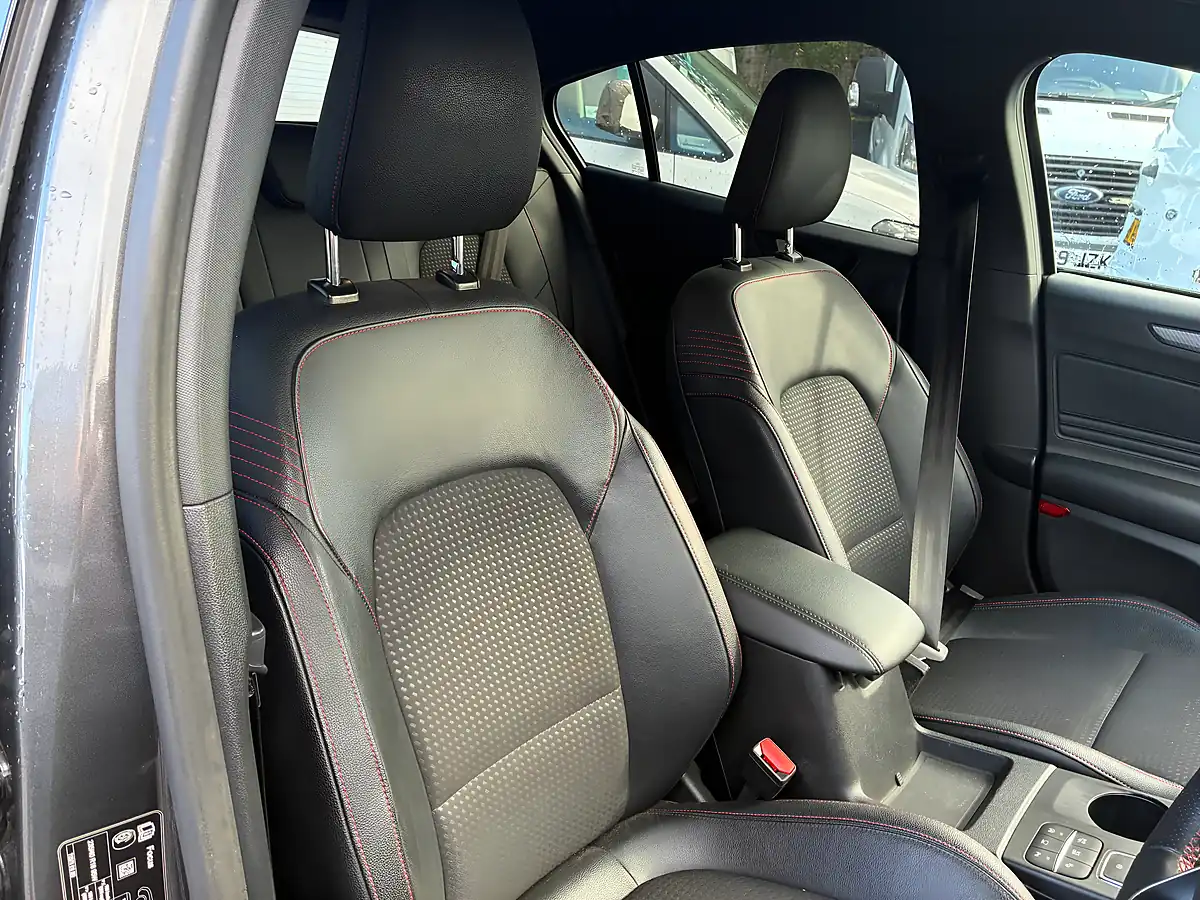 Used 2019 Ford Focus ST-Line X Grey - Interior and Exterior details 13