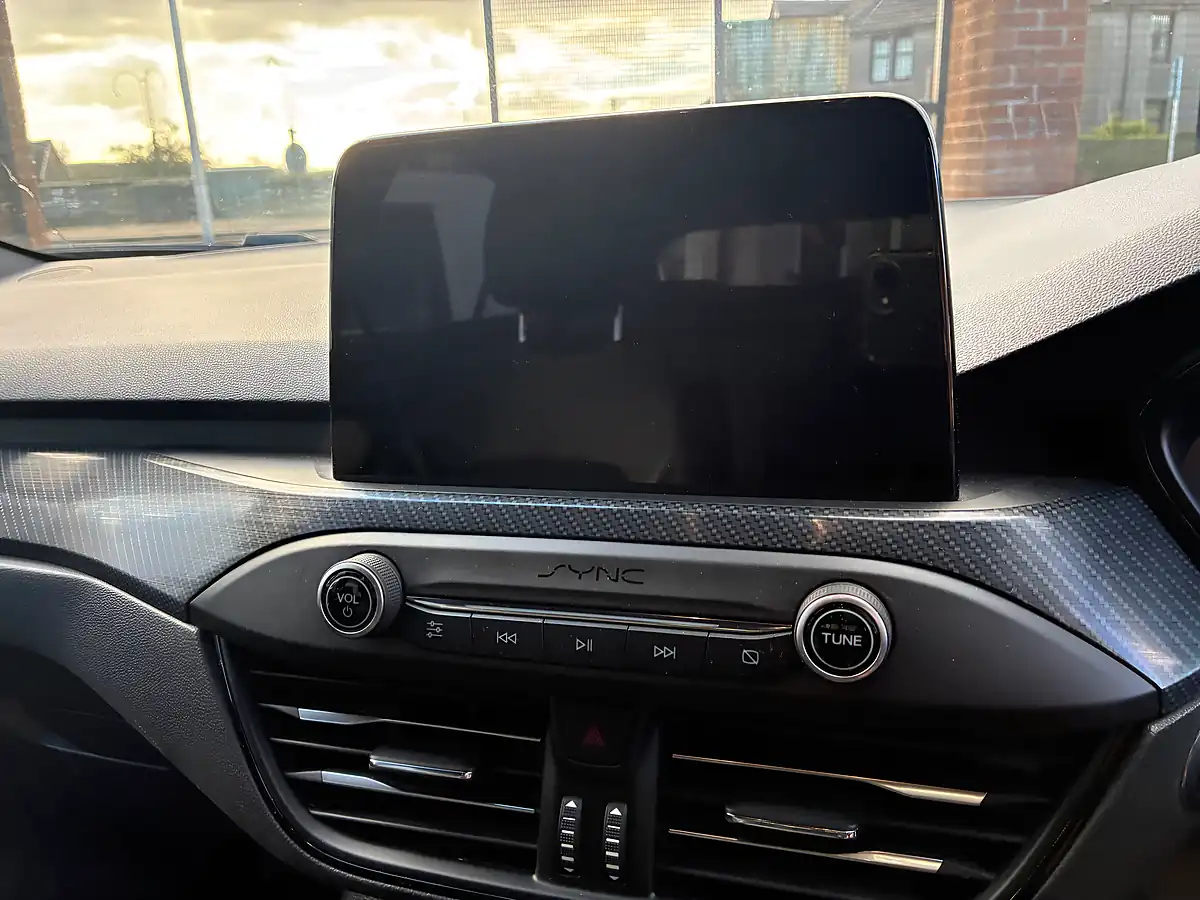Used 2019 Ford Focus ST-Line X Grey - Interior and Exterior details 16
