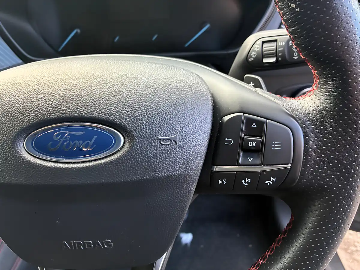 Used 2019 Ford Focus ST-Line X Grey - Interior and Exterior details 18