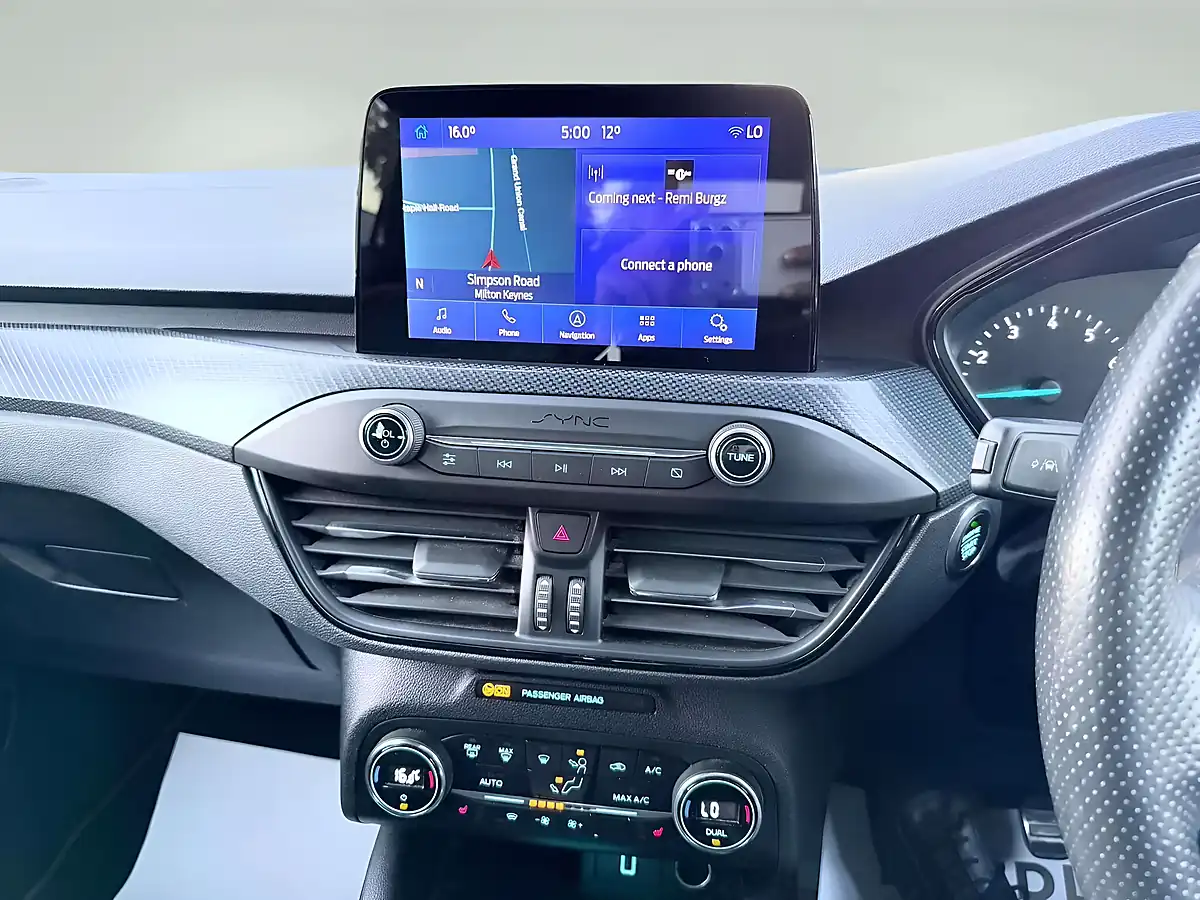 Used 2019 Ford Focus ST-Line X Grey - Interior and Exterior details 14